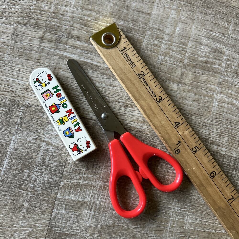 Vintage 1992 Hello Kitty Sanrio Scissors Sakura Cray-Pas Japan Safety Case